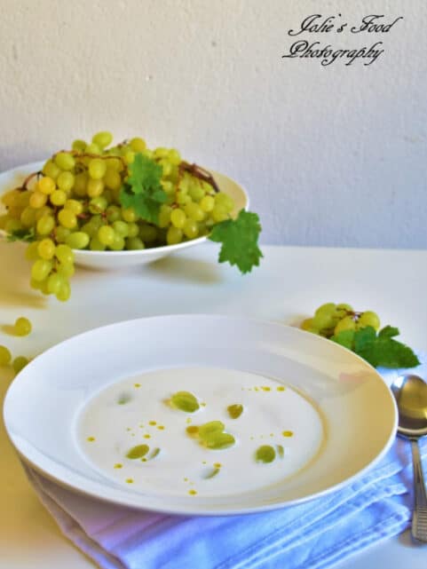 Сурова бадемова супа "Ахо Бланко"