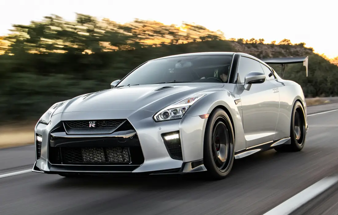Конвейерът спря: Nissan GT-R остава в историята... засега