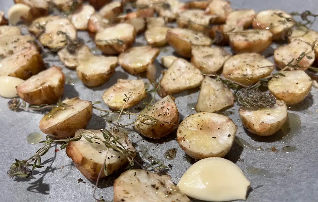 Печена земна ябълка (гулия) с мащерка