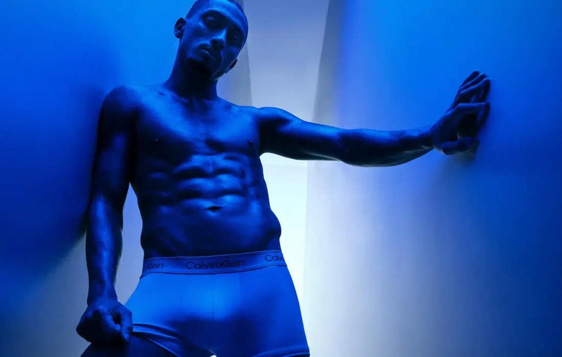 Рафиня се съблече за бельото на Calvin Klein