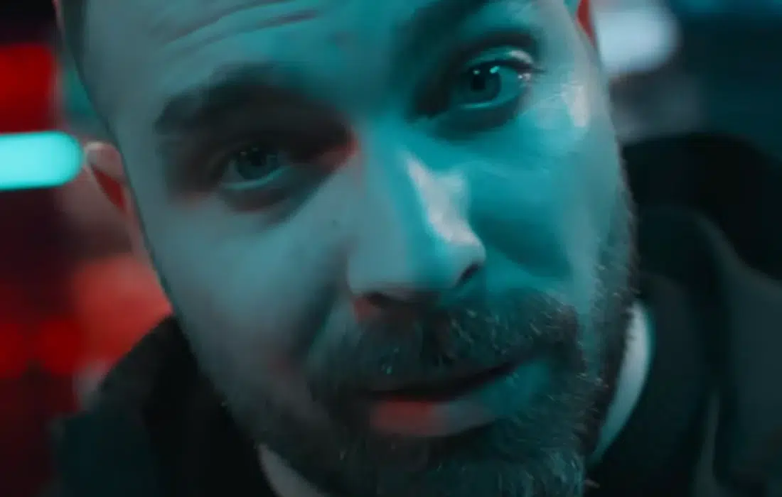 "Не, не искам да зная": ToTo H за света, който крещи от екрана