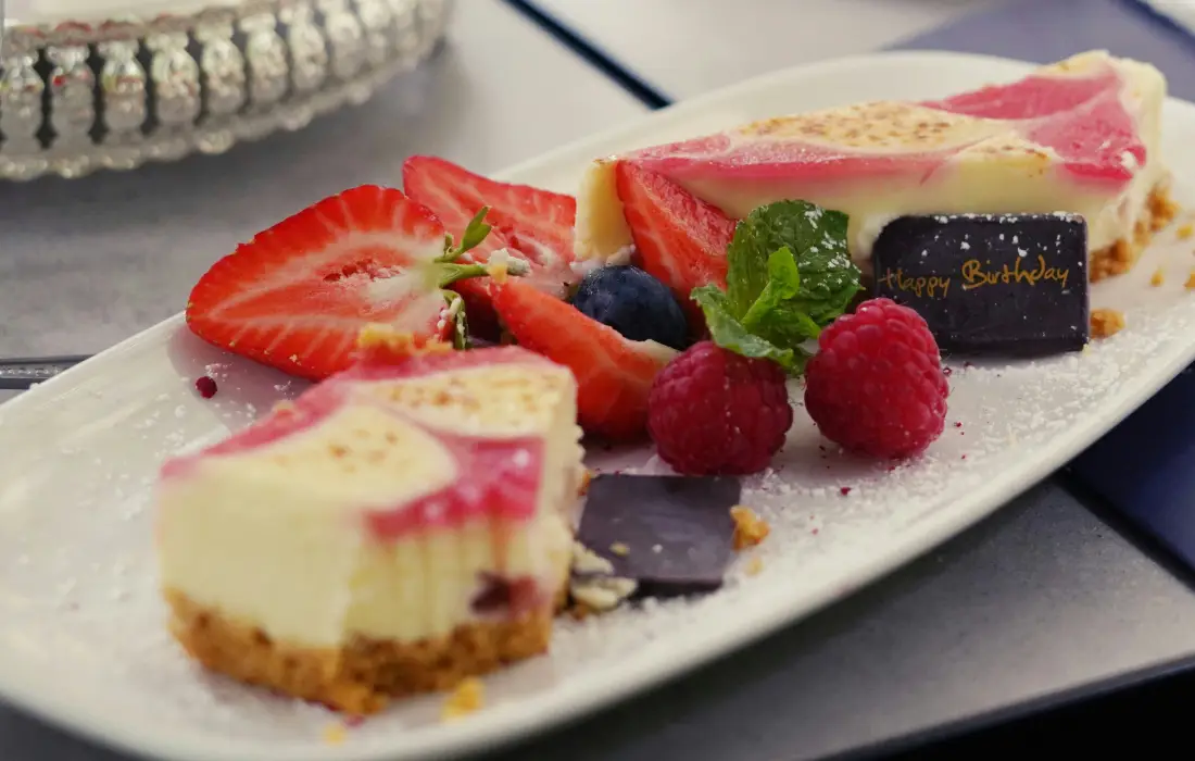 Замразен ягодов бисквитник