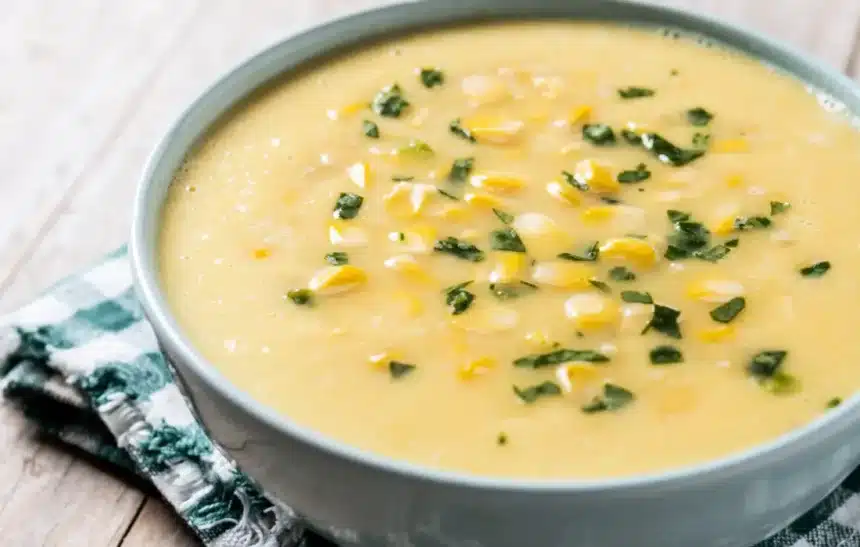 Лесна царевична супа