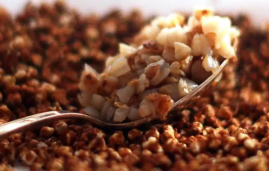 Елда, овесени ядки и кафяв ориз за дълголетие и самочувствие