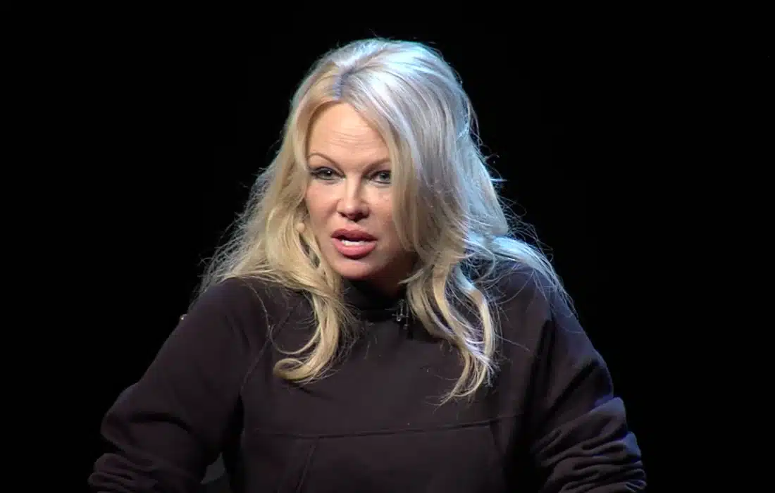 Памела Андерсън: Порното прави мъжете слаби любовници