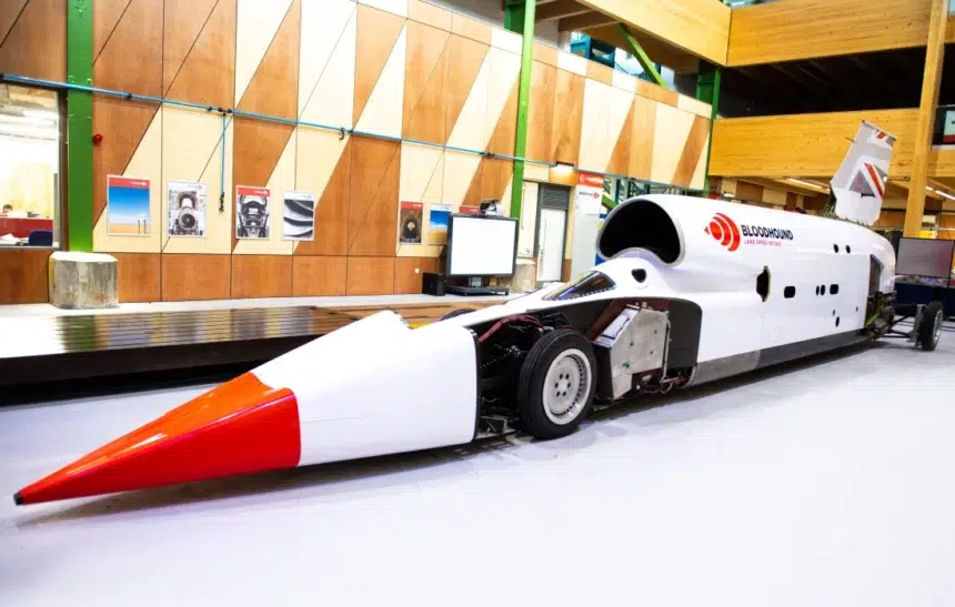 Bloodhound възкръсна. Целта отново е 1600 км/ч