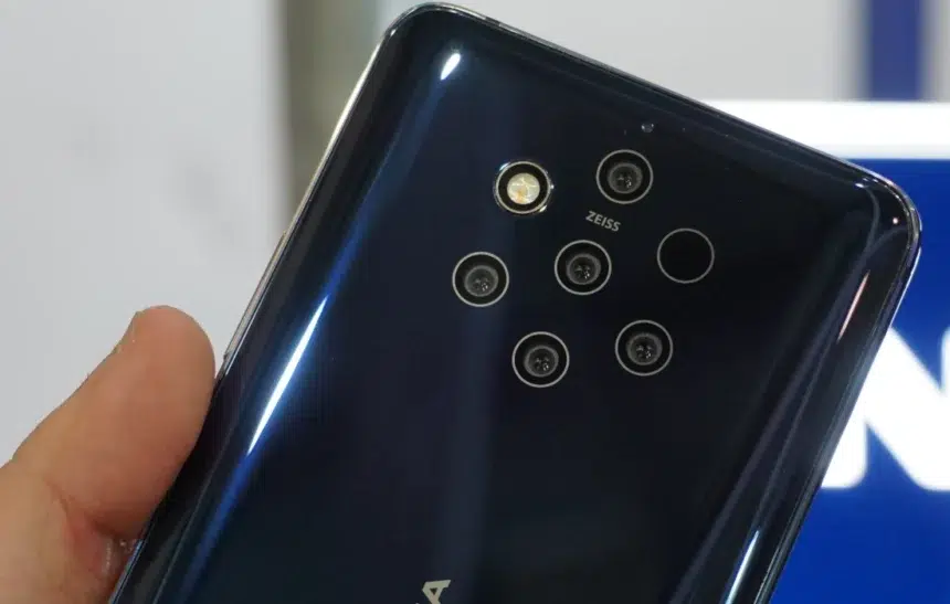 Nokia 9 PureView Надпреварата за бройките започна