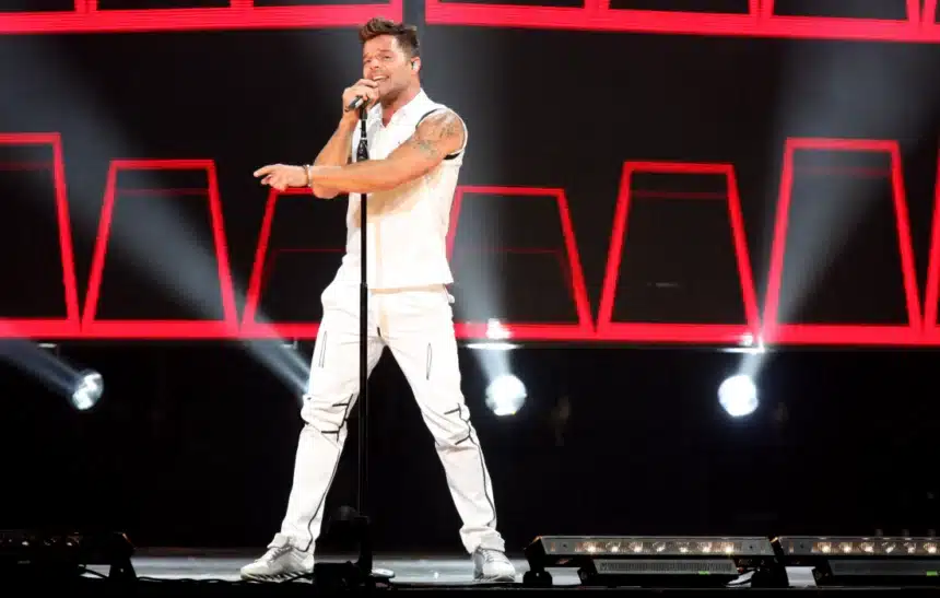 Рики Мартин