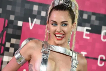 Майли Сайръс