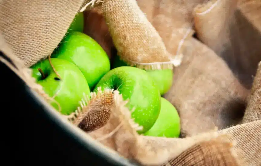 Малки трикове, които ще запазят ябълките хрупкави и свежи по-дълго