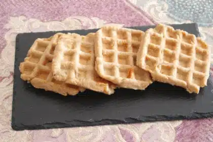 Солени гофрети с кашкавал и пълнозърнесто брашно