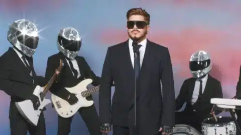 Адам Ламбърт