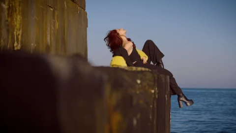 "Scared": Coyot & ALMA отново заедно