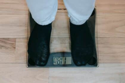 Защо дебелеем през зимата?