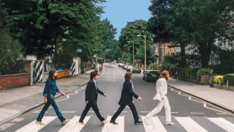 Let It Be… The Bootleg Beatles завладяват София
