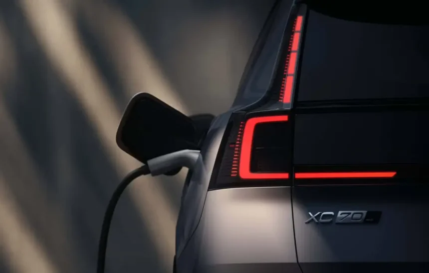 Volvo съживява XC70 като… китаец на ток