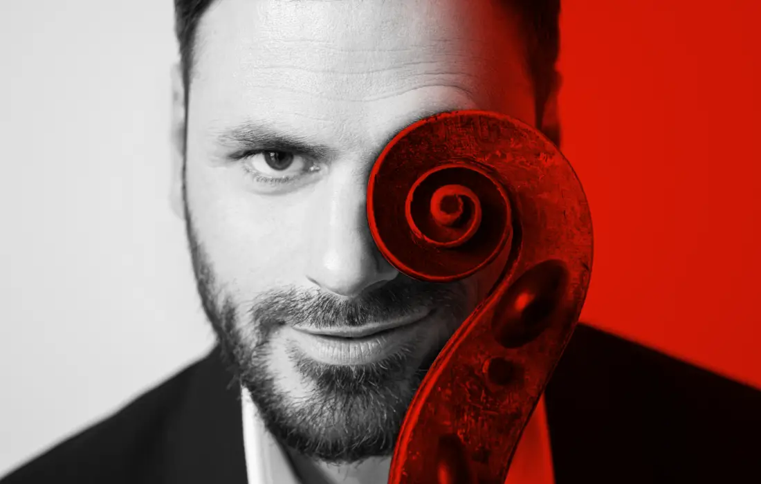 Хаусер идва в София за големия финал на турнето "Rebel with a Cello"