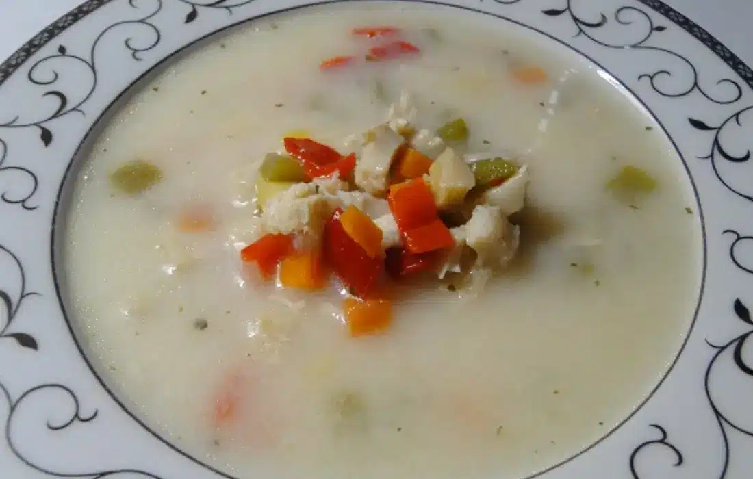 Шкембе чорба със зеленчуци