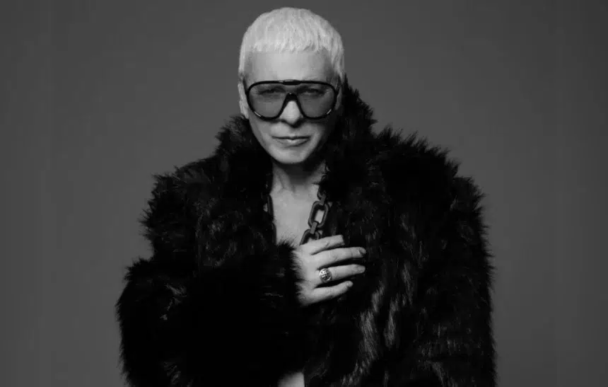 Оригиналната "Власт" на Стенли оживява в ново видео