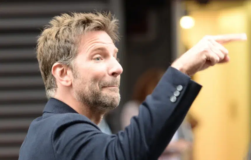 Брадли Купър