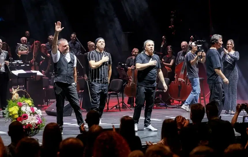 Б.Т.Р. с първи концертен албум