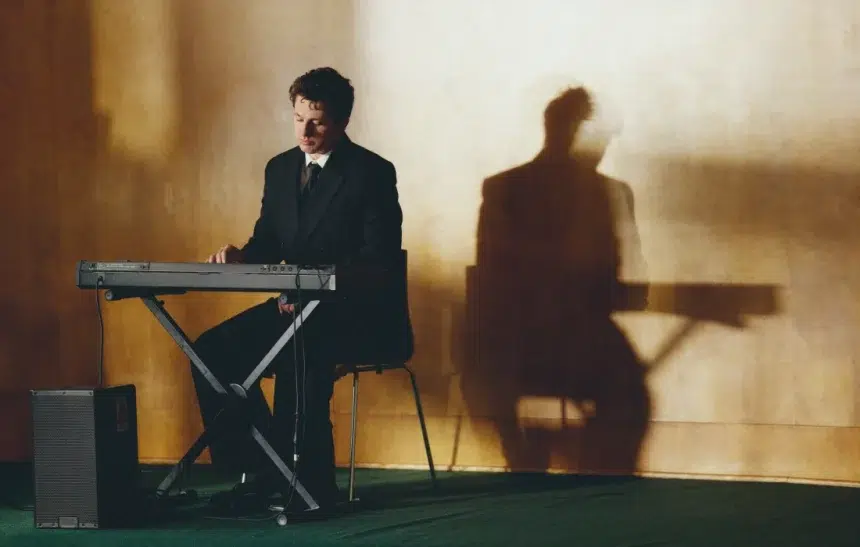 Ново в плейлиста на СЛЕД 5: Чарли Пут и "Beat Yourself Up"