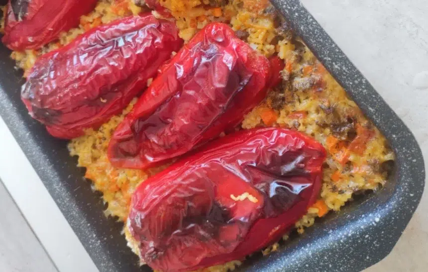 Пълнени пиперки - червени, защото са по-вкусни и ароматни