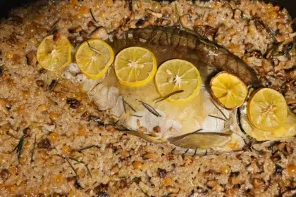 Печен шаран с ароматна плънка