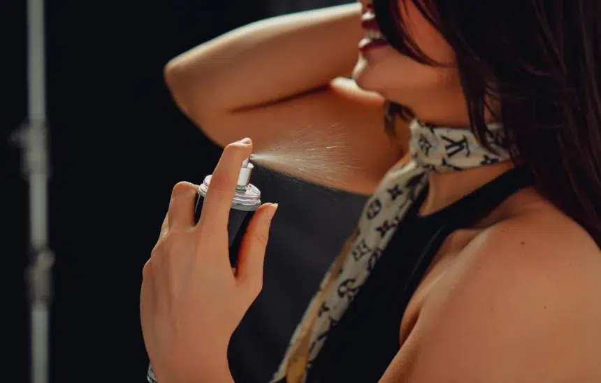 Как парфюмът ви да трае по-дълго?