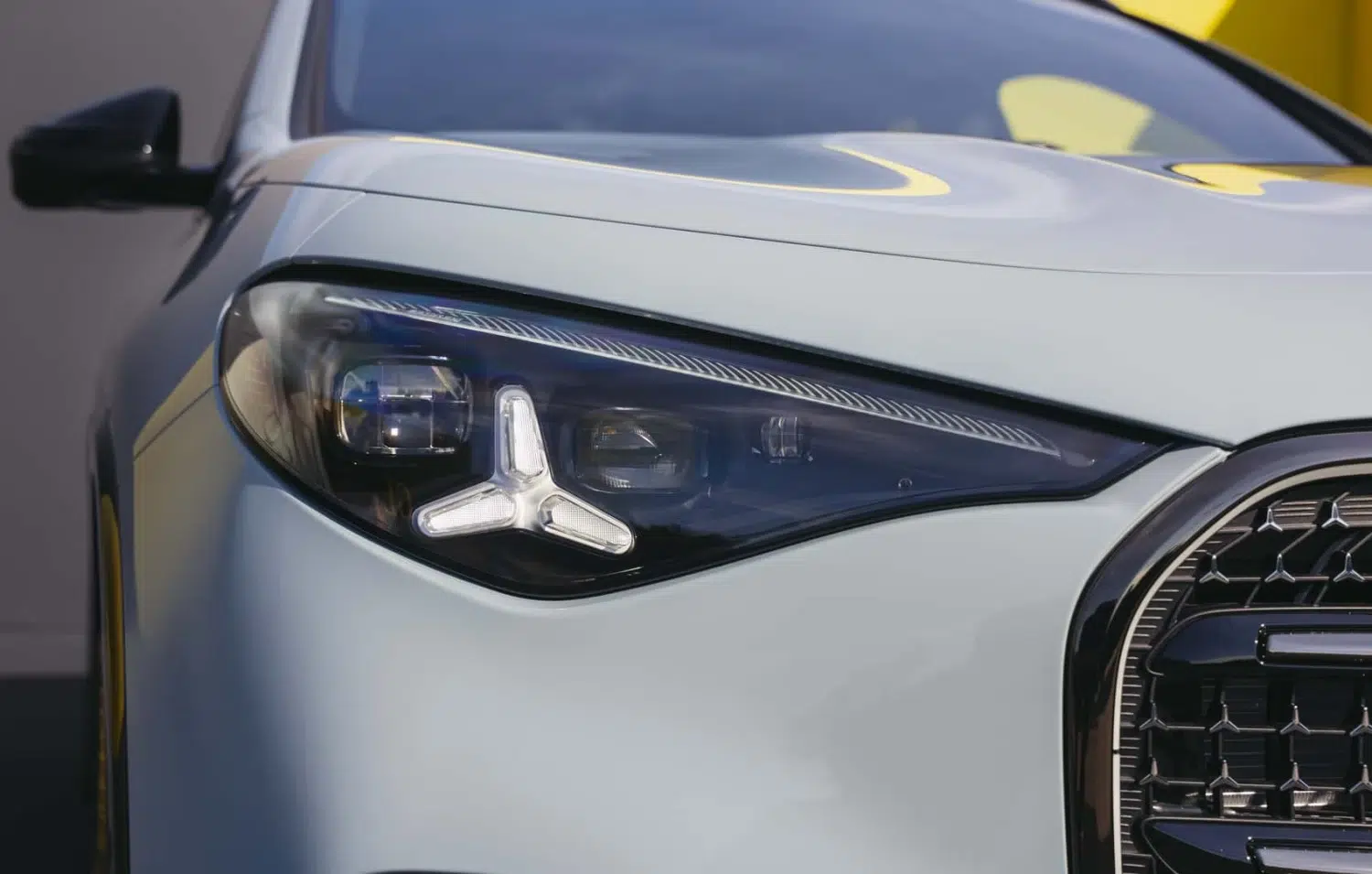Новият Mercedes-Benz GLA идва в края на годината и е страхотен!