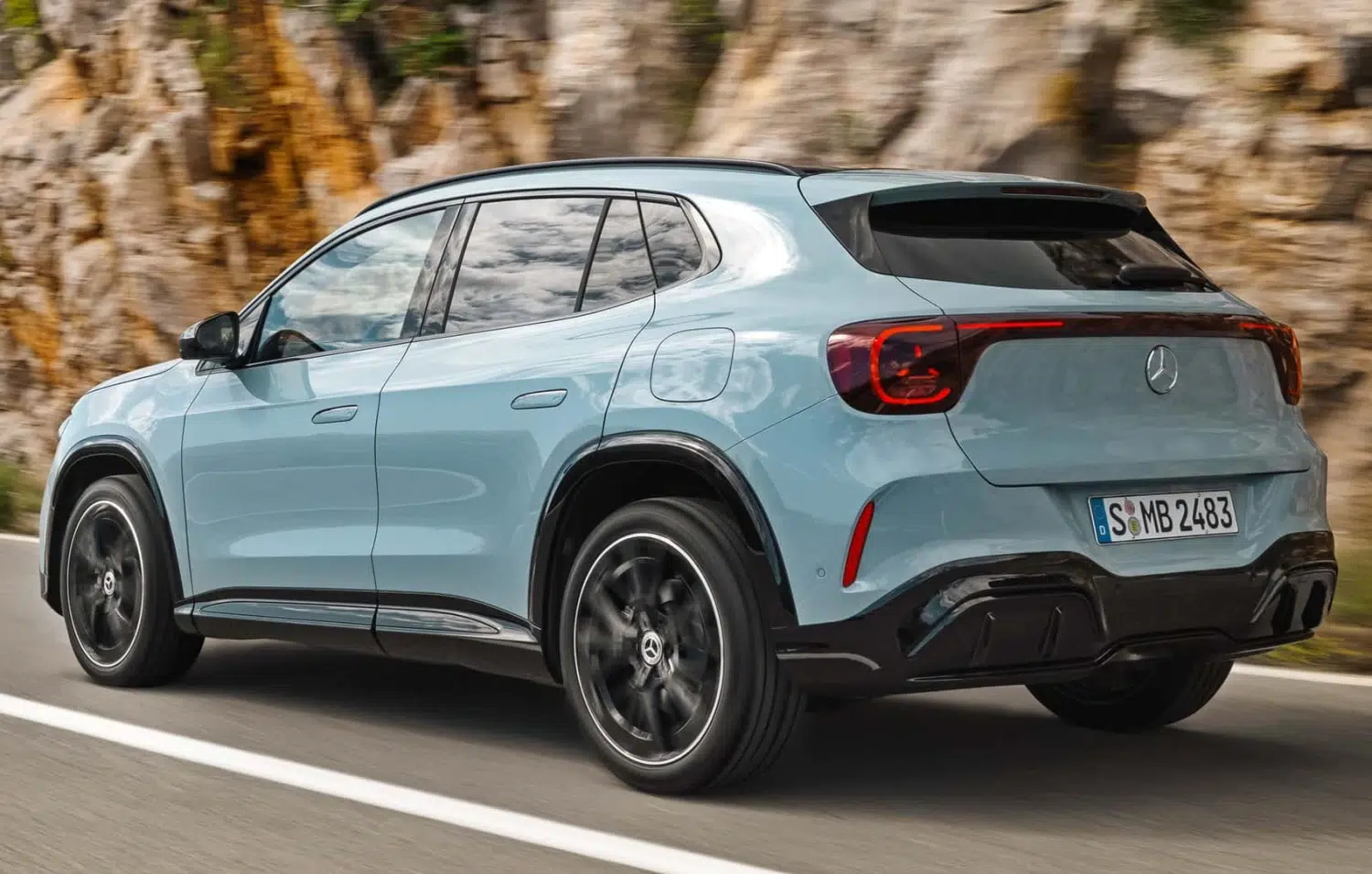 Новият Mercedes-Benz GLA идва в края на годината и е страхотен!