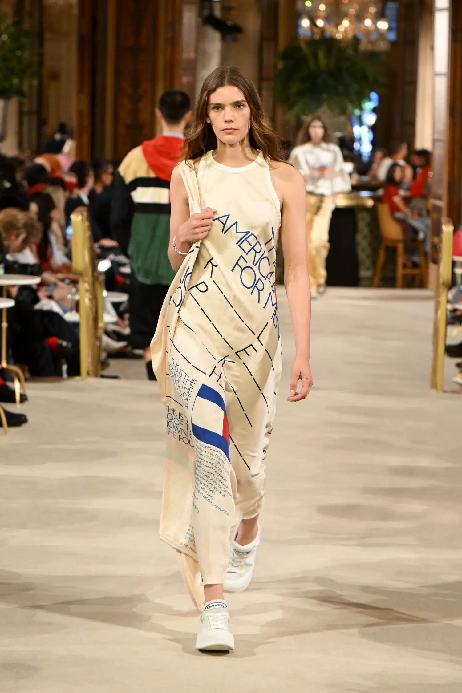 Tommy Hilfiger показа как изглежда пролет 2027
