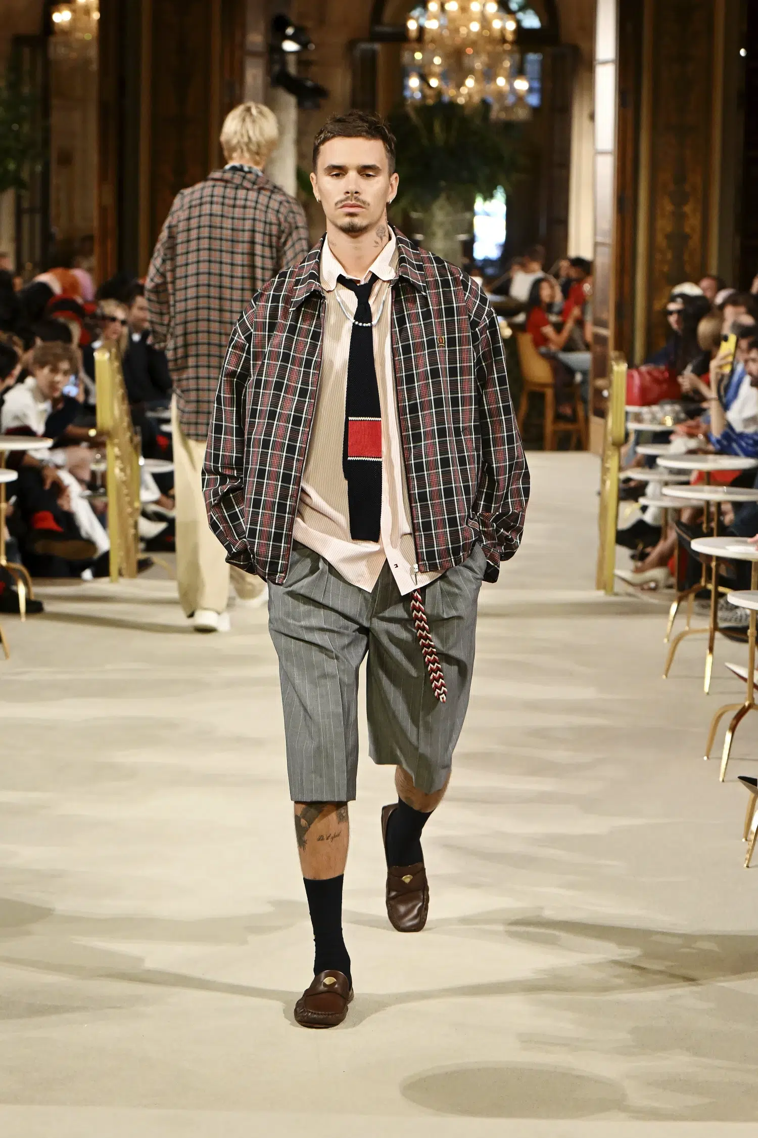 Tommy Hilfiger показа как изглежда пролет 2027